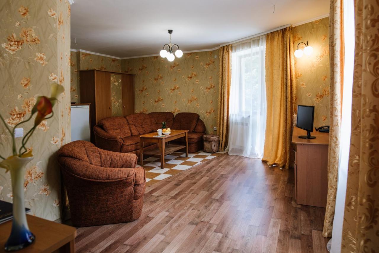 Отель Zelenyy Bir Сходница Экстерьер фото